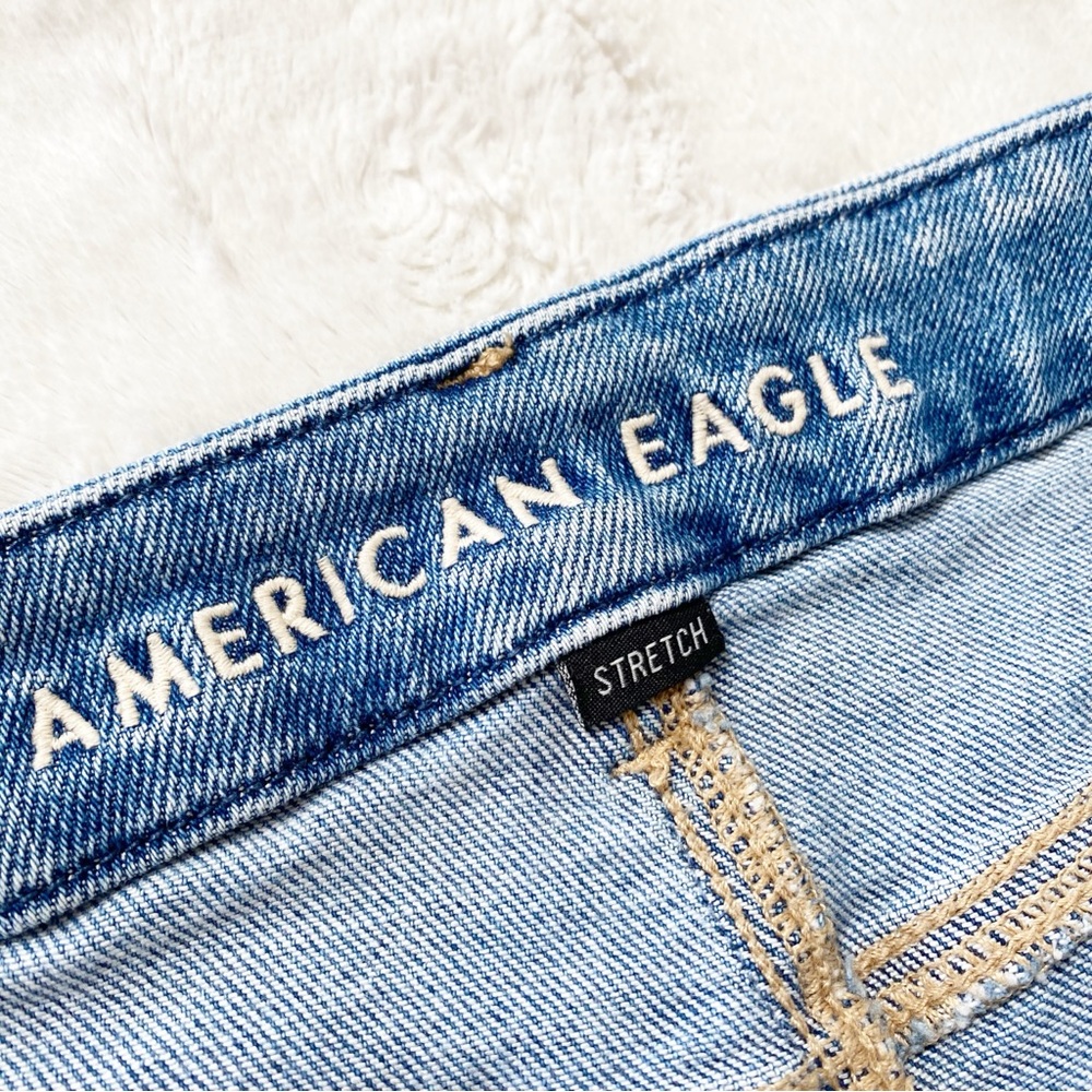 american eagle β’ curvy ripped mom jeans | 4 - Picture 10 of 13